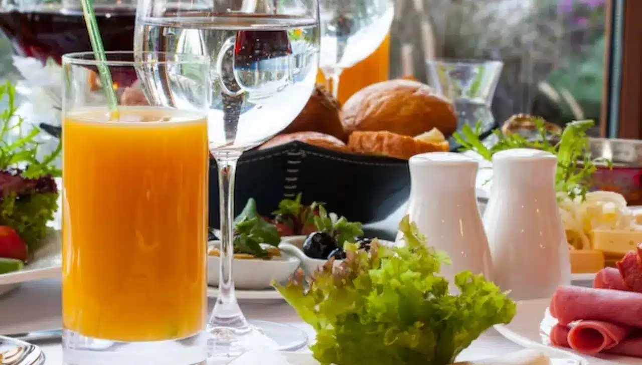 What is a popular drink for Thanksgiving?